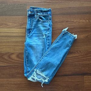 American eagle skinny ripped high waisted jeans